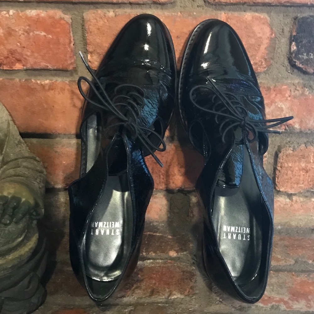 STUART WEITZMAN Cutout Patent Lace-Up Oxfords 8